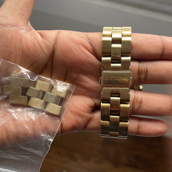 Marc by Marc Jacobs Gold and White watch - Picture 2 of 3